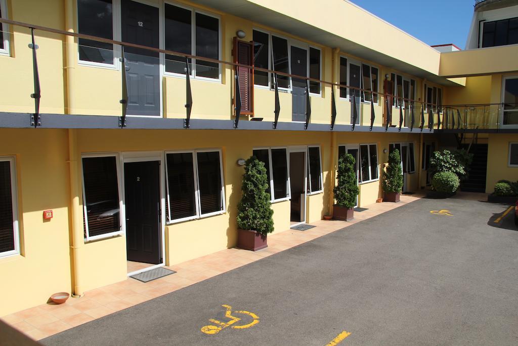 Harbour Motor & Conference Motel 4*